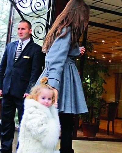 Irina Columbeanu poarta blana la 2 ani