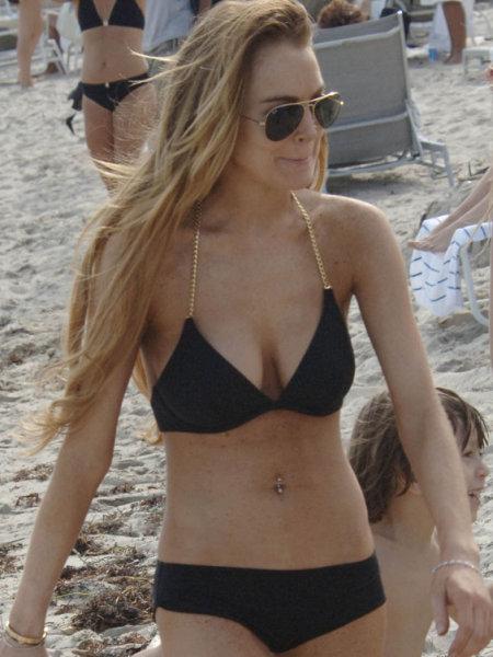 Lindsay Lohan in bikini anorexici
