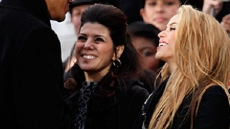 Shakira a dat mana cu Obama