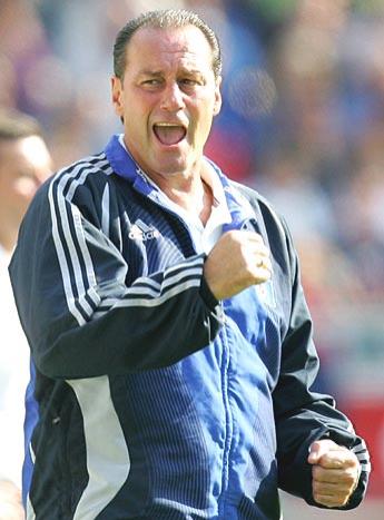 Huub Stevens nu mai este antrenorul lui PSV Eindhoven