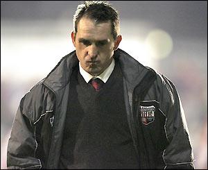Antrenorul Martin Allen, implicat intr-un incident rasist