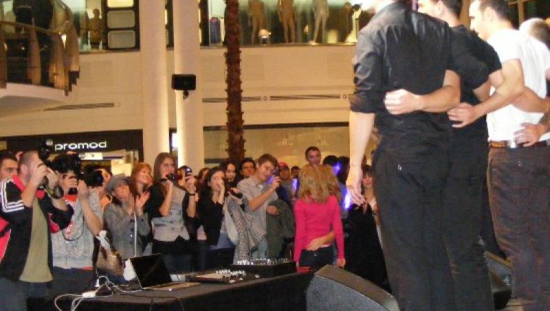 Directia 5 isi refuza fanele!