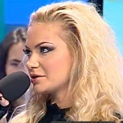 Andreea Antonescu tepuita cu doua apartamente