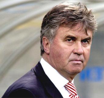 Guus Hiddink le cere titlul jucatorilor lui Chelsea