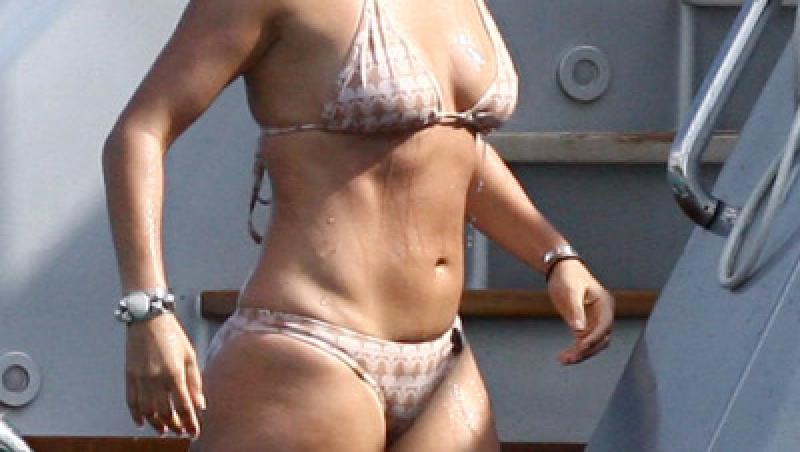 Jennifer Lopez in bikini