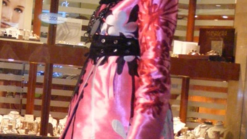 Monica Columbeanu in rol de gheisa