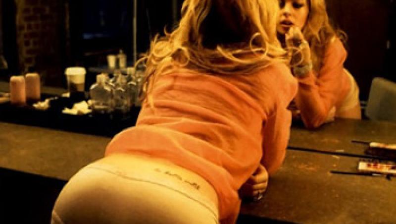 Lindsay Lohan in cele mai sexi pozitii