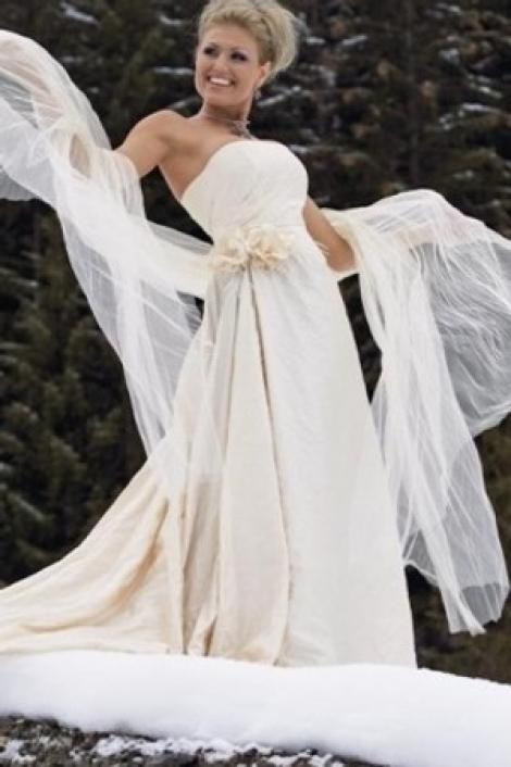 Ce rochie de mireasa va purta Cristina Rus?