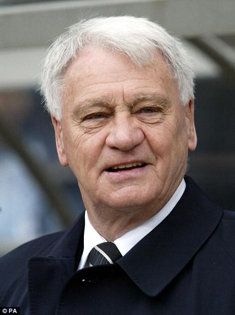 Sir Bobby Robson a incetat din viata!
