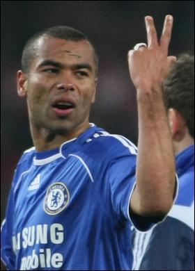 Ashley Cole, la Chelsea pana in 2013