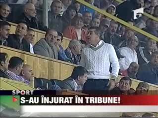 S-au injurat in tribune!