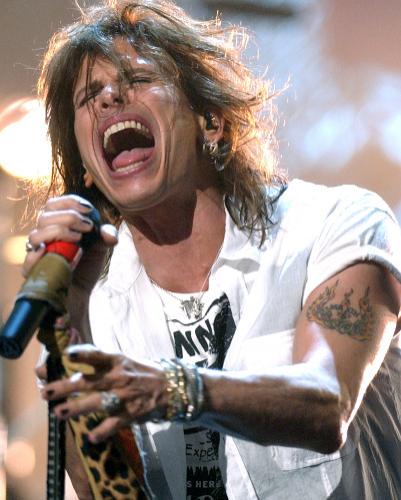 Aerosmith il inlocuieste pe Steven Tyler