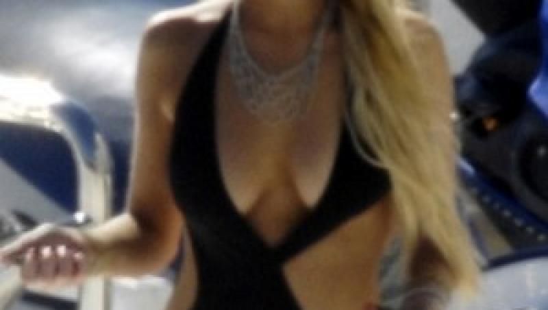 Lindsay Lohan in costum de baie