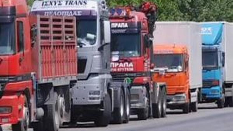 Grecia: Transportatorii rutieri isi reiau lucrul, dupa trei saptamani de greva
