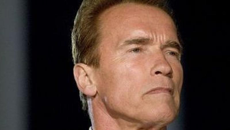 Arnold Schwarzenegger a discutat pe  Twitter cu Dmitri Medvedev