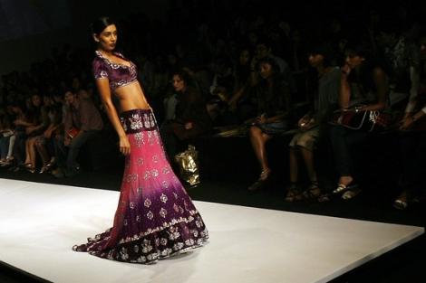 VIDEO! Stralucire in stil "indian" la Saptamana Modei de la Mumbai
