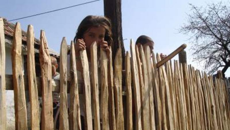 La Repubblica: Sute de mii de copii romani, abandonati de parintii plecati in strainatate