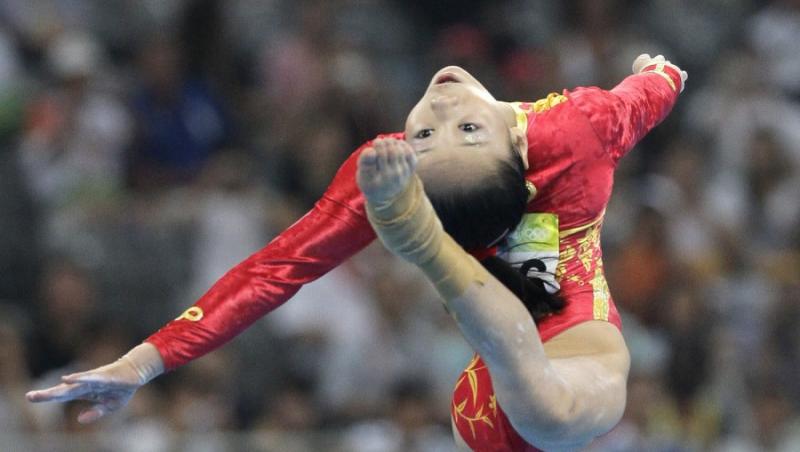 Maneaua a cucerit Campionatele Mondiale de Gimnastica