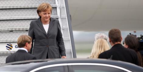 Angela Merkel a ajuns la Palatul Victoria