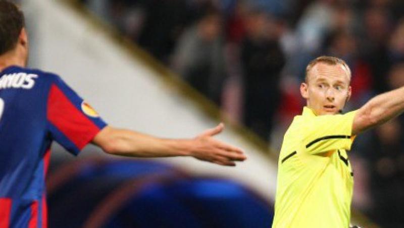 Arbitrul partidei Steaua - Napoli a fost reclamat la UEFA