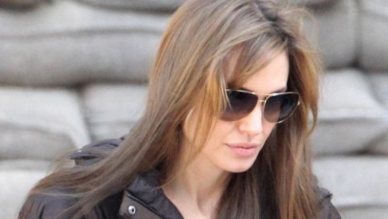 Filmul regizat de Angelina Jolie ar putea fi anulat