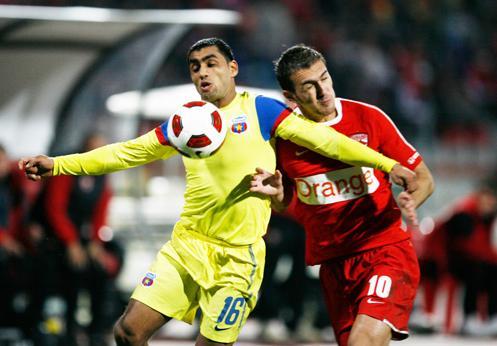 Dinamo - Steaua 2-1/ Cainii se impun in "Derby de Romania"