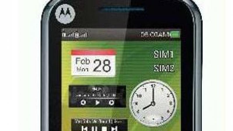 Practic si complex: Motorola EX128 dual sim