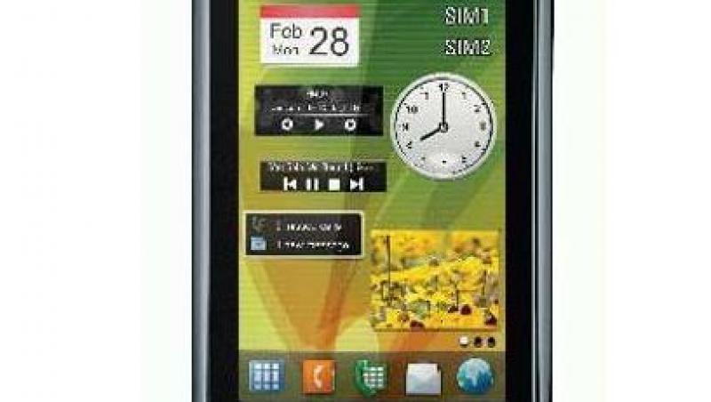 Practic si complex: Motorola EX128 dual sim