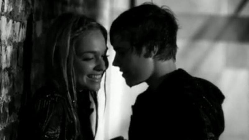 VIDEO! Justin Bieber se iubeste cu o fana in noul sau videoclip!