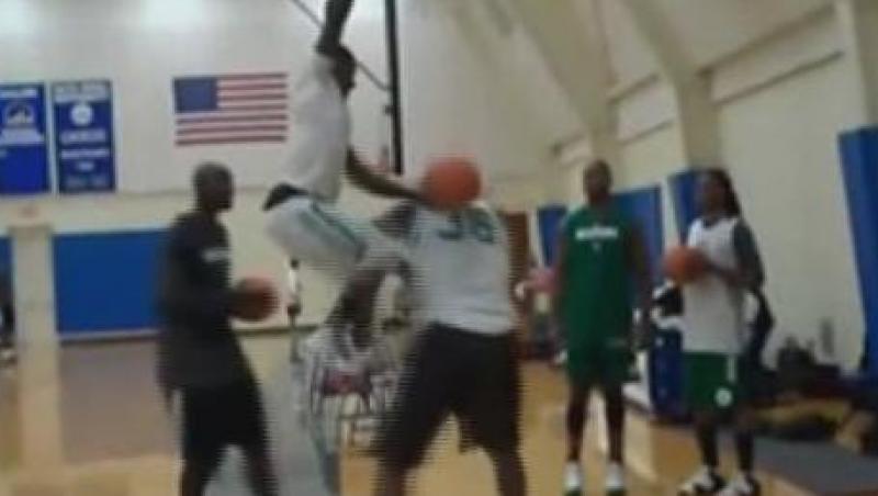 VIDEO! Nate Robinson si Shaquille O’ Neil s-au dat in spectacol!