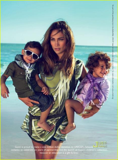 FOTO! J Lo, alaturi de copii ei in campania Gucci