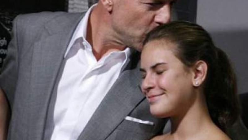 Bruce Willis i-a recomandat fiicei sale sa se rada pe cap