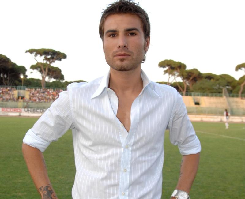 VIDEO! Adrian Mutu s-a batut pentru romanii din Italia!