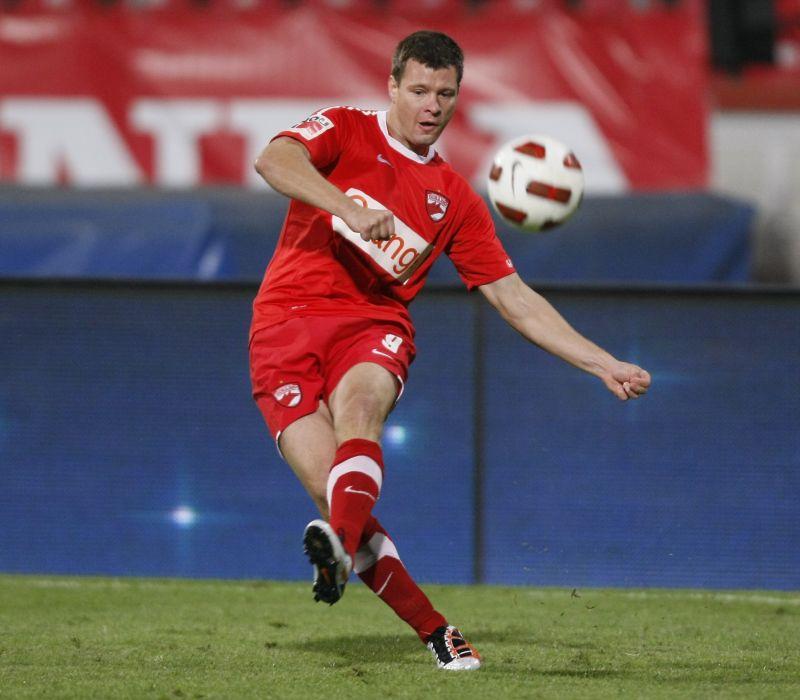 Dinamo - ALRO Slatina 3-1/ Cainii merg la pas in sferturi
