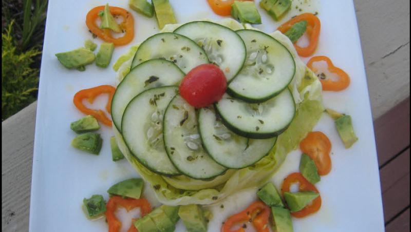Reteta: Salata de castraveti cu peste