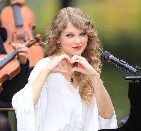 FOTO! Taylor Swift a sustinut un concert in Central Park