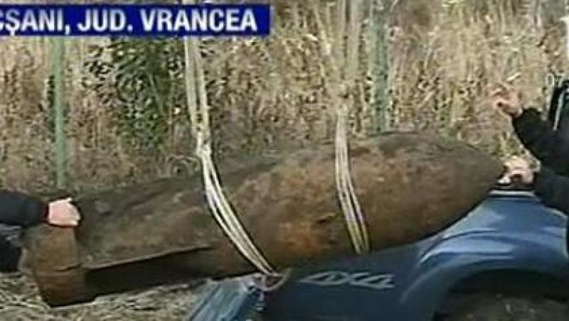 Focsani: Un tractorist a lovit o bomba de jumatate de tona