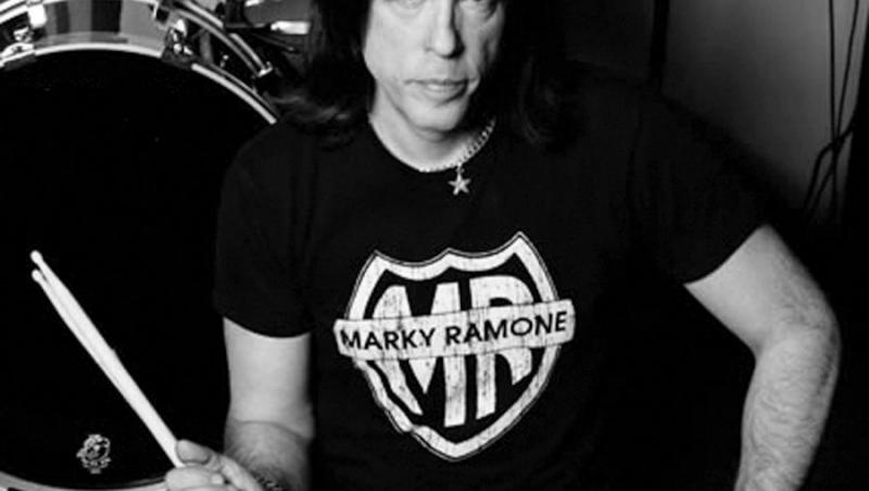 Legendarul Marky Ramone canta azi in 