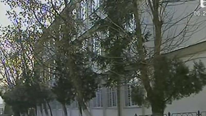 Eleva injunghiata intr-un liceu din Brasov