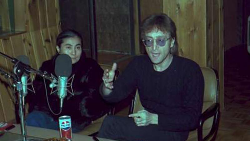 FOTO! Ultimele poze cu John Lennon in viata!