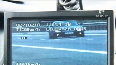 VIDEO / In viteza, cu masina furata