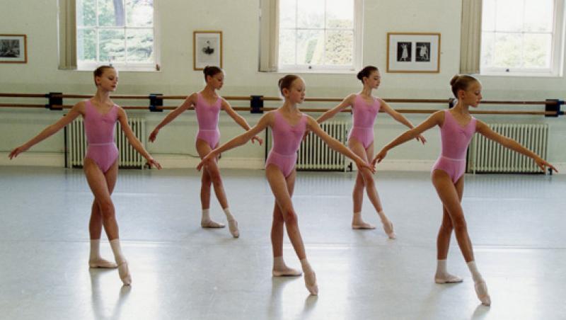 Scoala Regala de Balet din Londra, locul unde micile talente devin nume mari