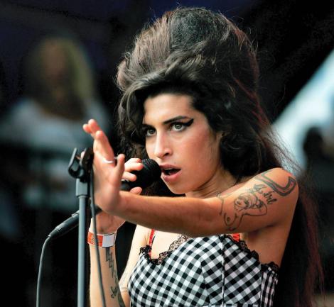 Amy Winehouse: "Nu am mai luat droguri de 3 ani"