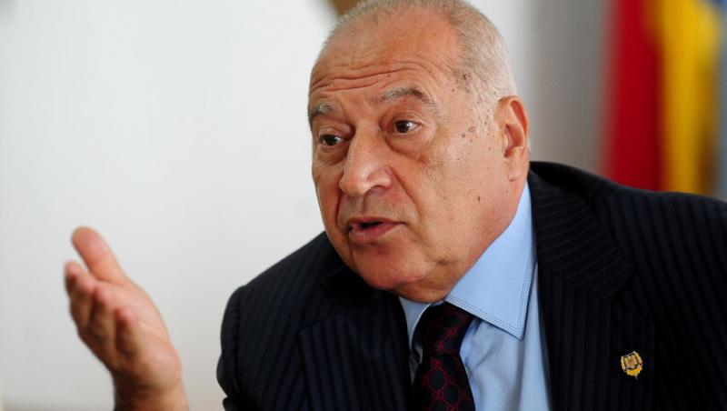 Dan Voiculescu ii trimite un mesaj lui Basescu: “De ce ti-e frica, nu scapi”