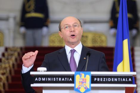 Basescu retrimite Legea pensiilor la Parlament