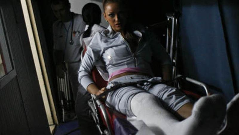 FOTO EXCLUSIV! Bianca Dragusanu si-a rupt piciorul