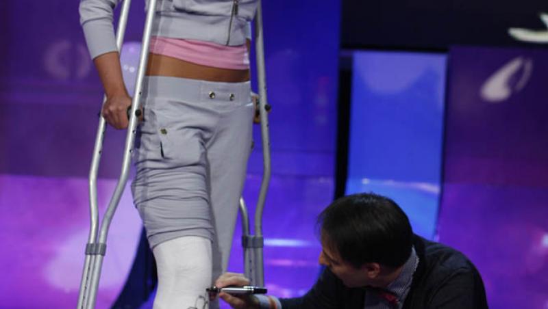FOTO EXCLUSIV! Bianca Dragusanu si-a rupt piciorul