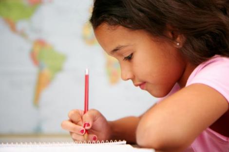 Ajuta copilul sa fie mai creativ, prin scris