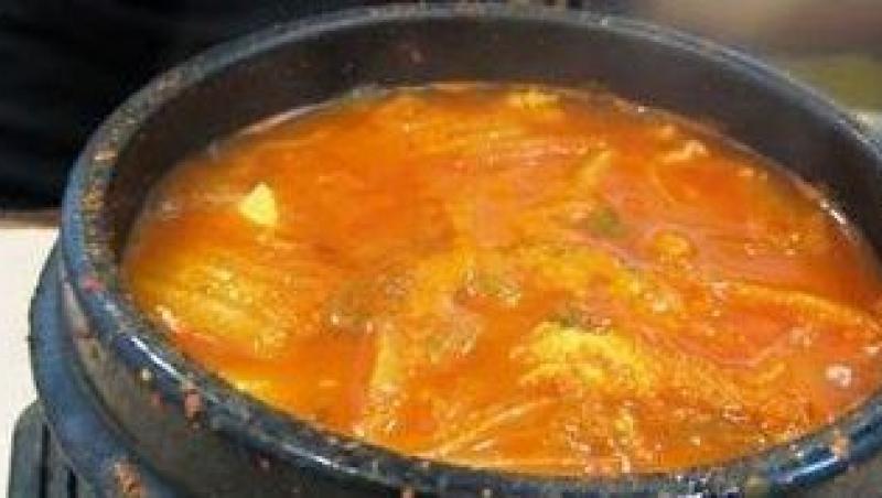 VIDEO: Reteta - supa spicy sud-coreeana
