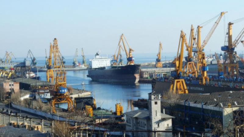 Constanta: Porturile au fost inchise din cauza vantului puternic